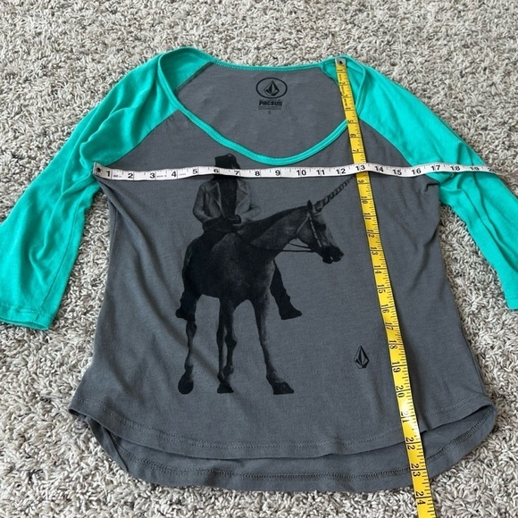 Pacsun Volcom Scoop Neck Raglan Sleeve Unicorn Traveler Top Gray Turquoise S - Picture 3 of 6